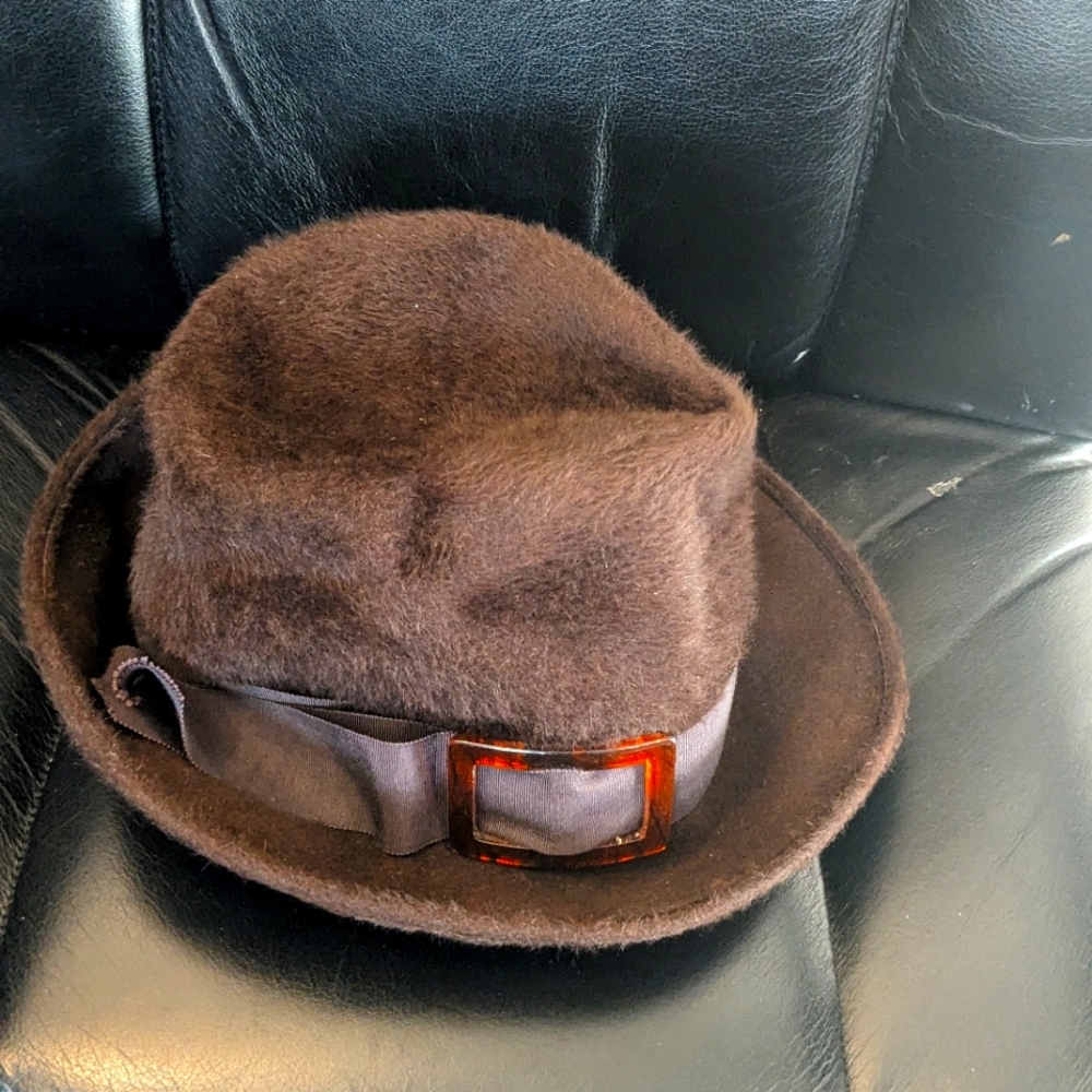 Vintage Adele Claire MerriSoie MerriMac Union Made Brown Buckle Fur Hat